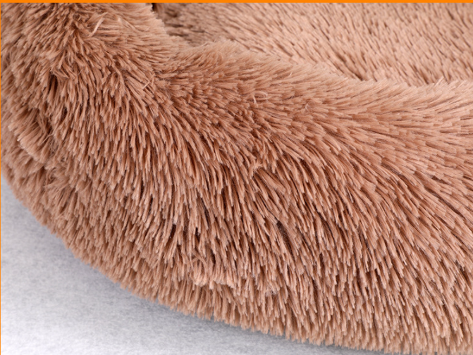 Plush Round Pet Bed Keeps Them Warm & Snug