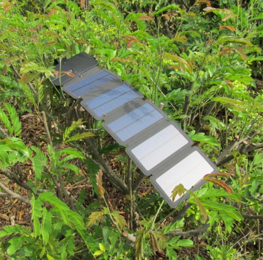 8W Folding Solar Charger Mobile Power Supply